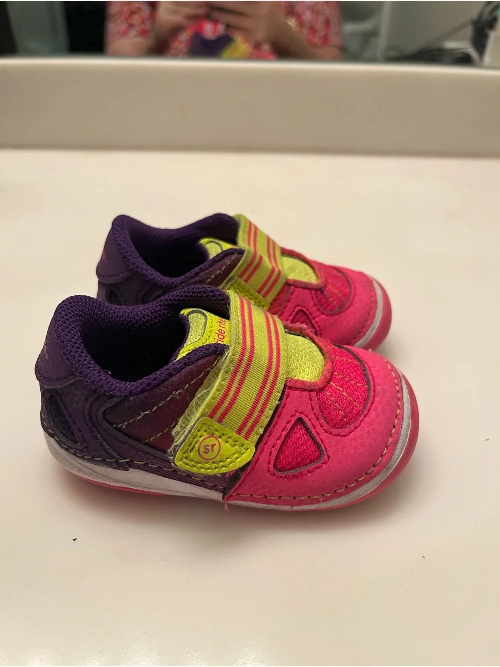 Stride Rite Medley Pink & Yellow Velcro Toddler Baby Walker Shoes Size 4W Wide